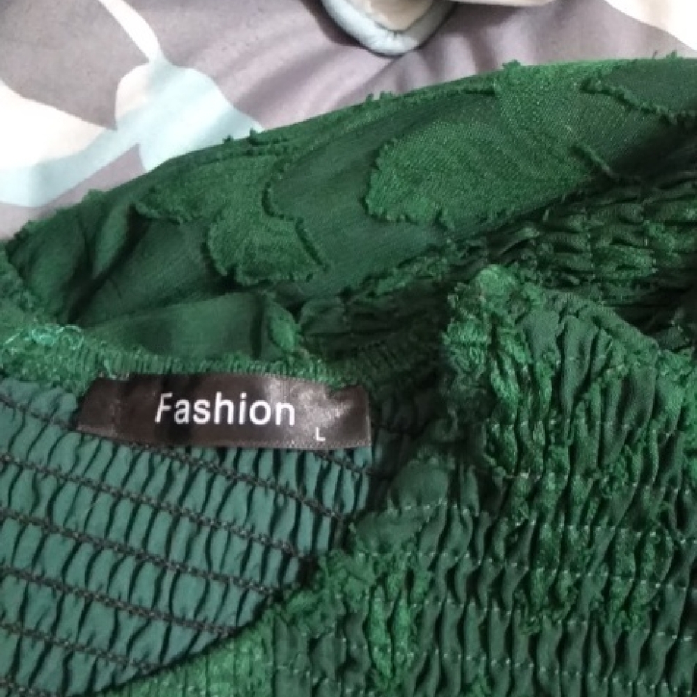 Emerald Green Long Sleeve Tiered Maxi Dress - Picture 2 of 7